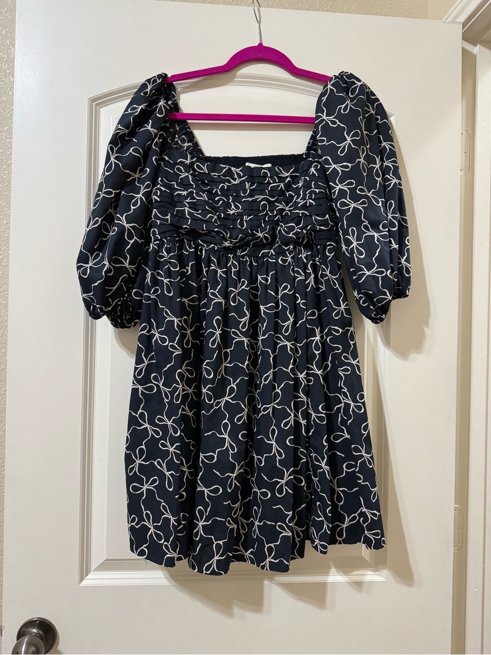 Abercrombie & Fitch Black Dress with White Bow-Print